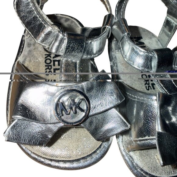 Michael Kors Baby Silver Sandals Shoes Size 2 - Picture 6 of 7